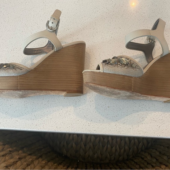 Coach Platform Sandals - Picture 4 of 5